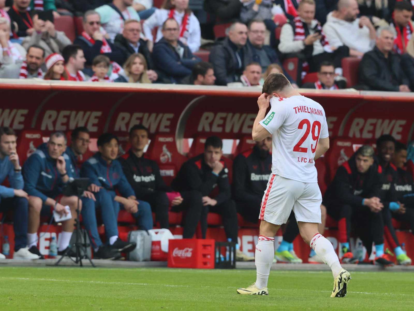 1. FC Köln: Jan Thielmann sieht Rot