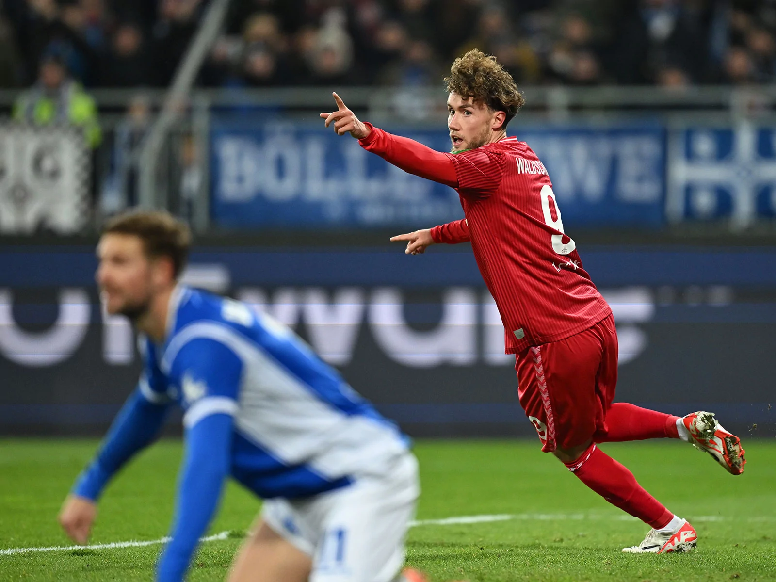 Luca Waldschmidt im Duell mit Darmstadt 98