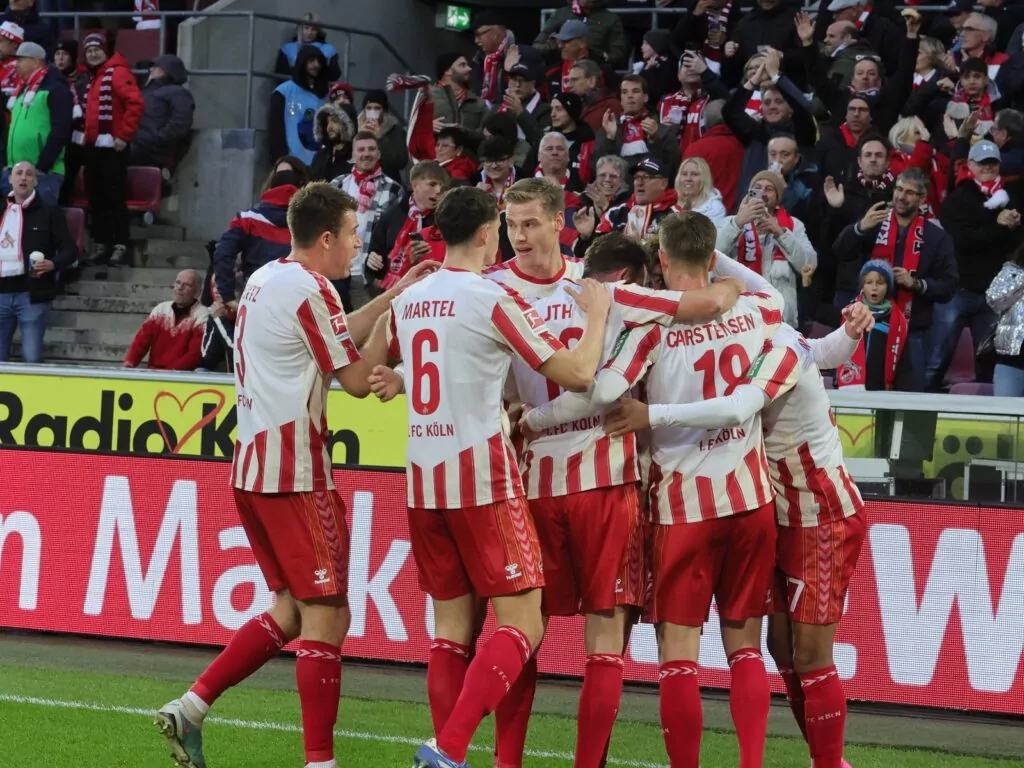 Die Mannschaft des FC jubelt