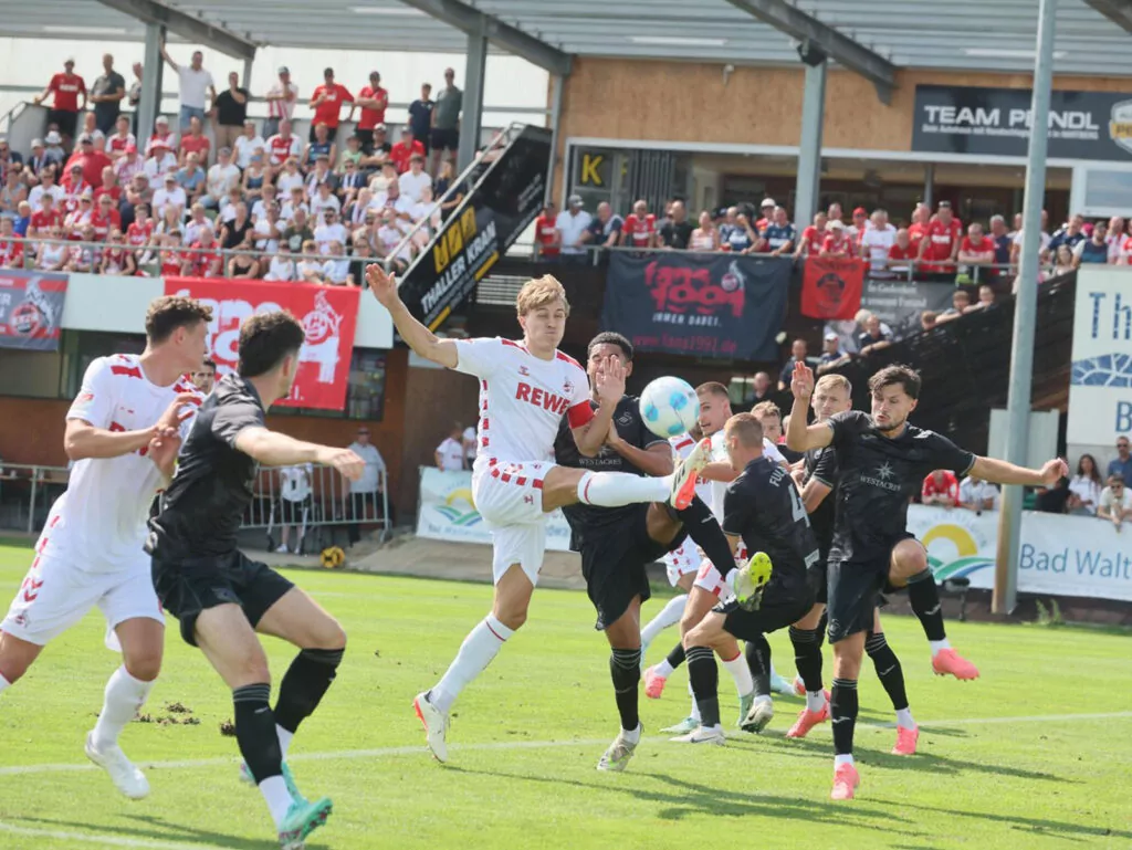 Timo Hübers für den 1. FC Köln