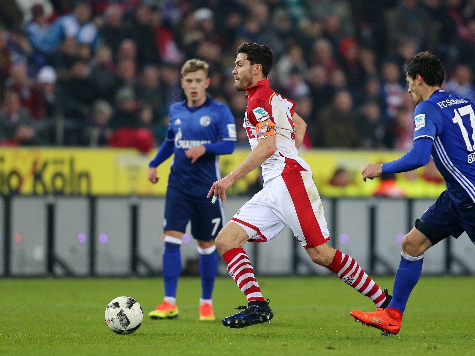 Wer überträgt das Duell zwischen dem FC Schalke 04 und dem 1. FC Köln?