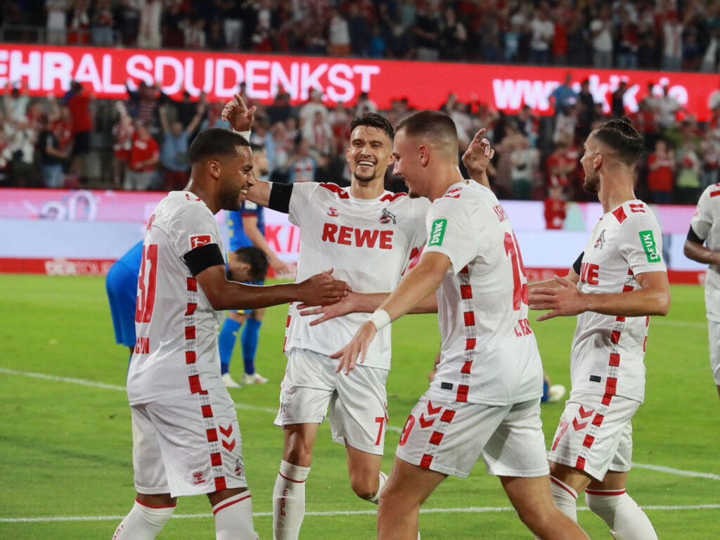 Dejan Ljubicic jubelt mit dem 1. FC Köln