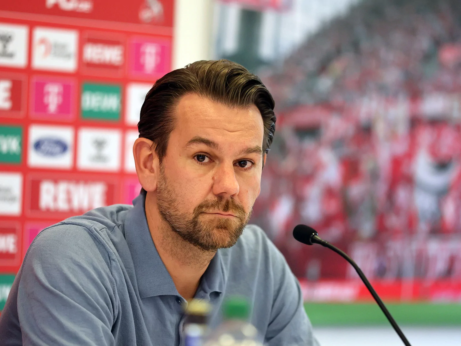 Thomas Kessler bei der PK des 1. FC Köln