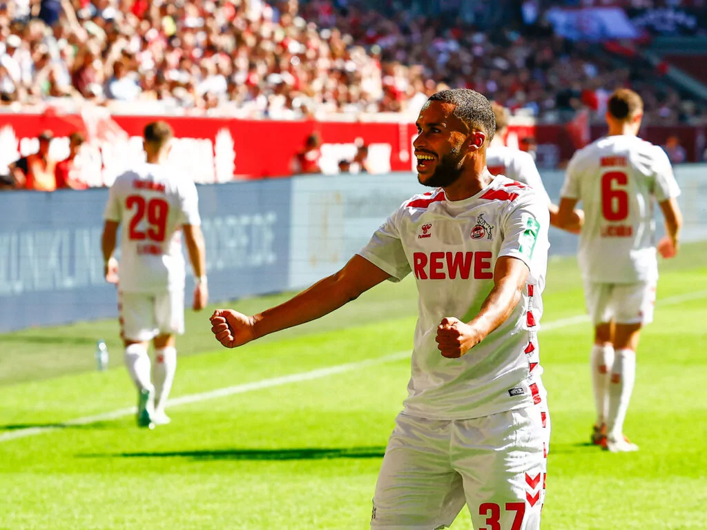 Linton Maina bejubelt seinen Treffer zum 2:1 für den 1. FC Köln