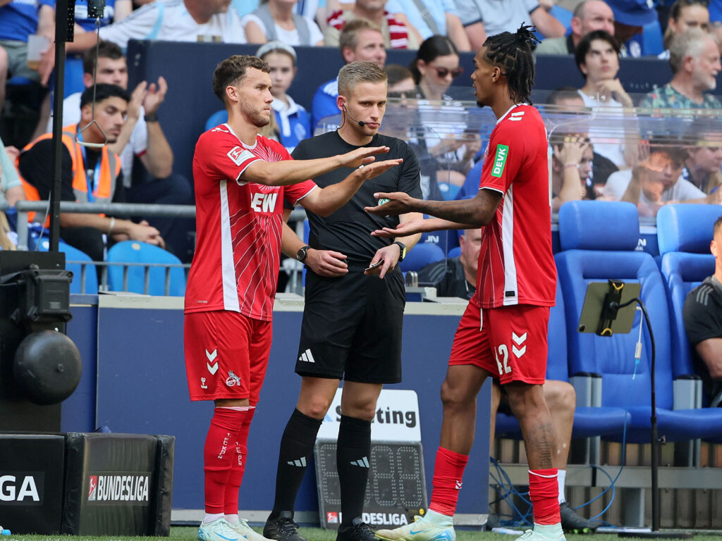 Luca Waldschmidt und Damion Downs im Spiel gegen Schalke