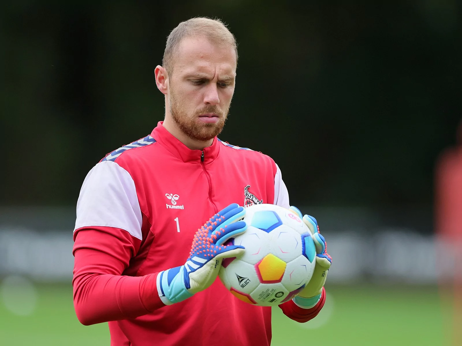 Marvin Schwäbe beim Training des 1. FC Köln