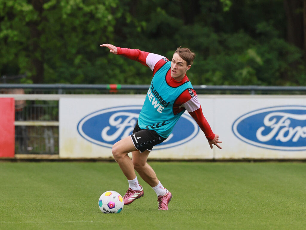 Timo Hübers beim Training des 1. FC Köln