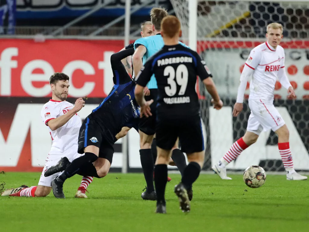 Jonas Hector gegen den SC Paderborn..