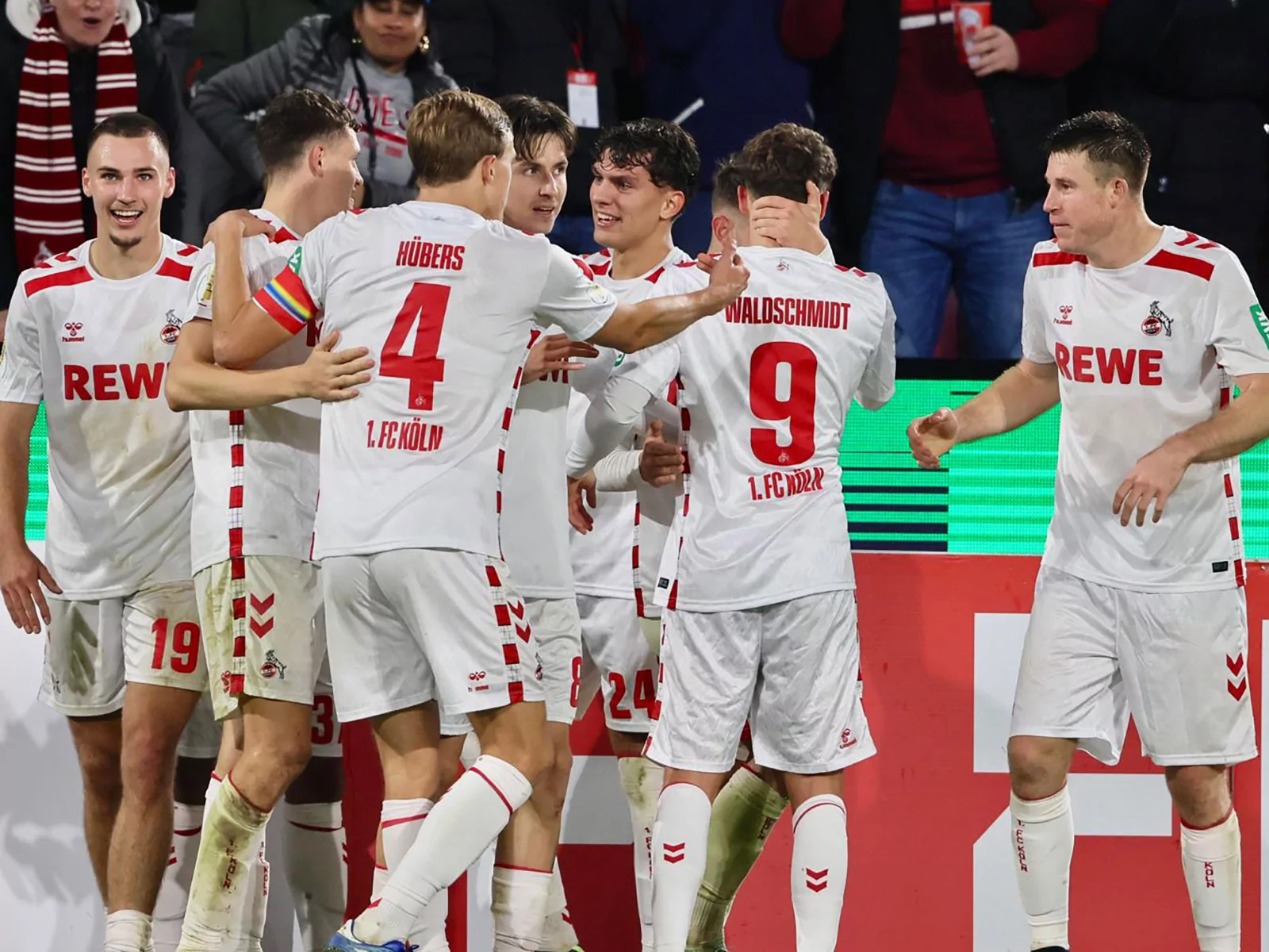Jubel bei den Spielern des 1. FC Köln