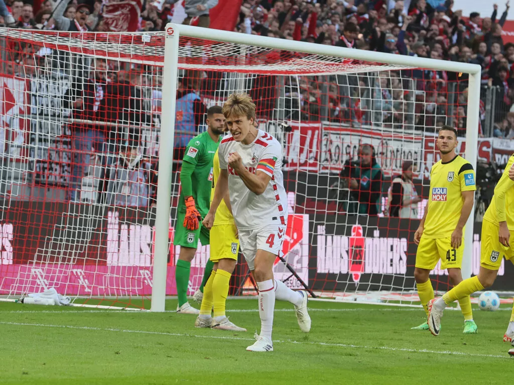 Timo Hübers schießt das 1:0 gegen den SSV Ulm.