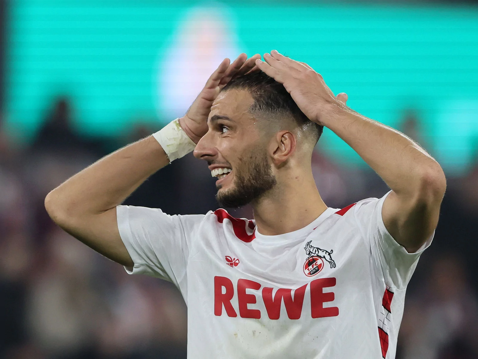 Leart Pacarada im Trikot des 1. FC Köln