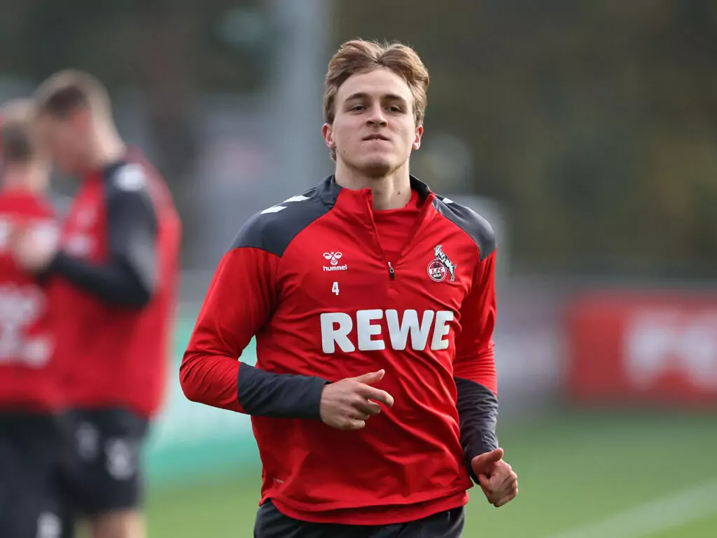 Timo Hübers im Training