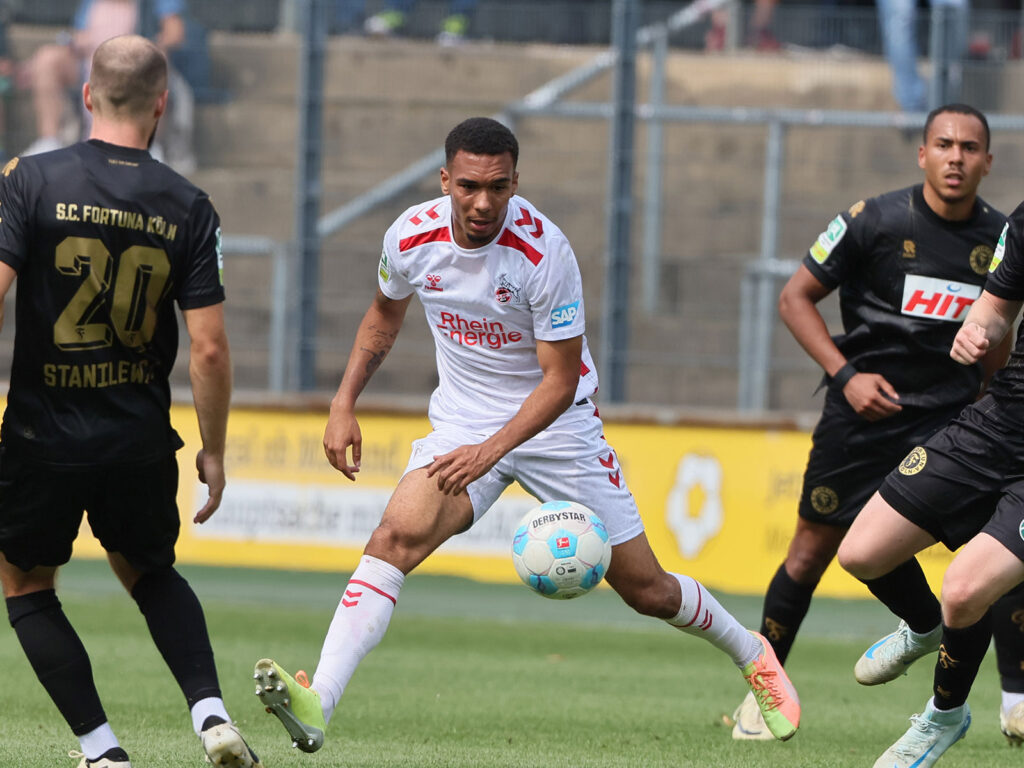 Oliver Schmitt erzielte ein Tor gegen den Siegburger SV (Archivfoto)