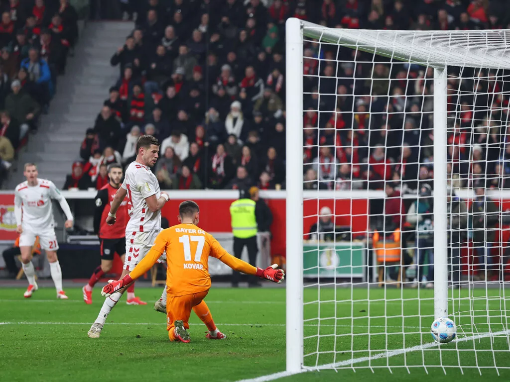 Imad Rondic beim Abseits-Tor gegen Leverkusen