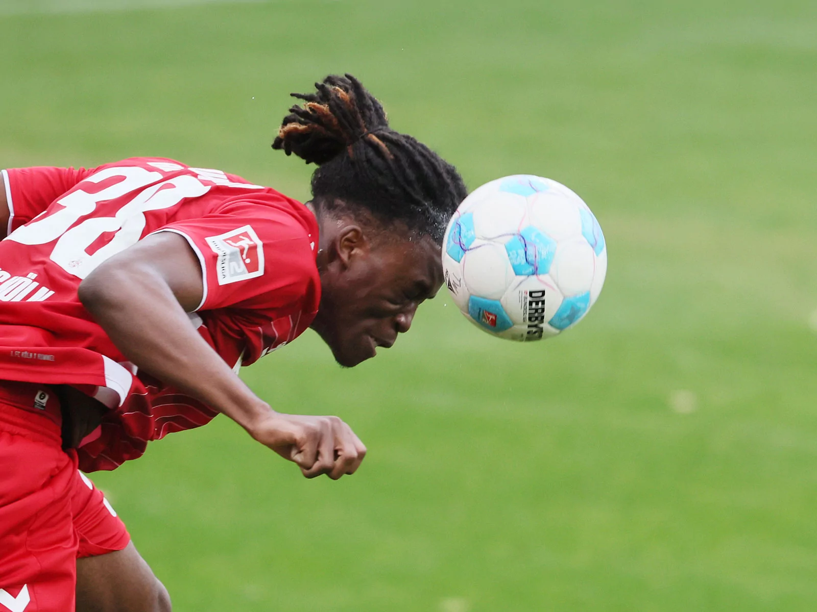 Elias Bakatukanda spielt für Linz