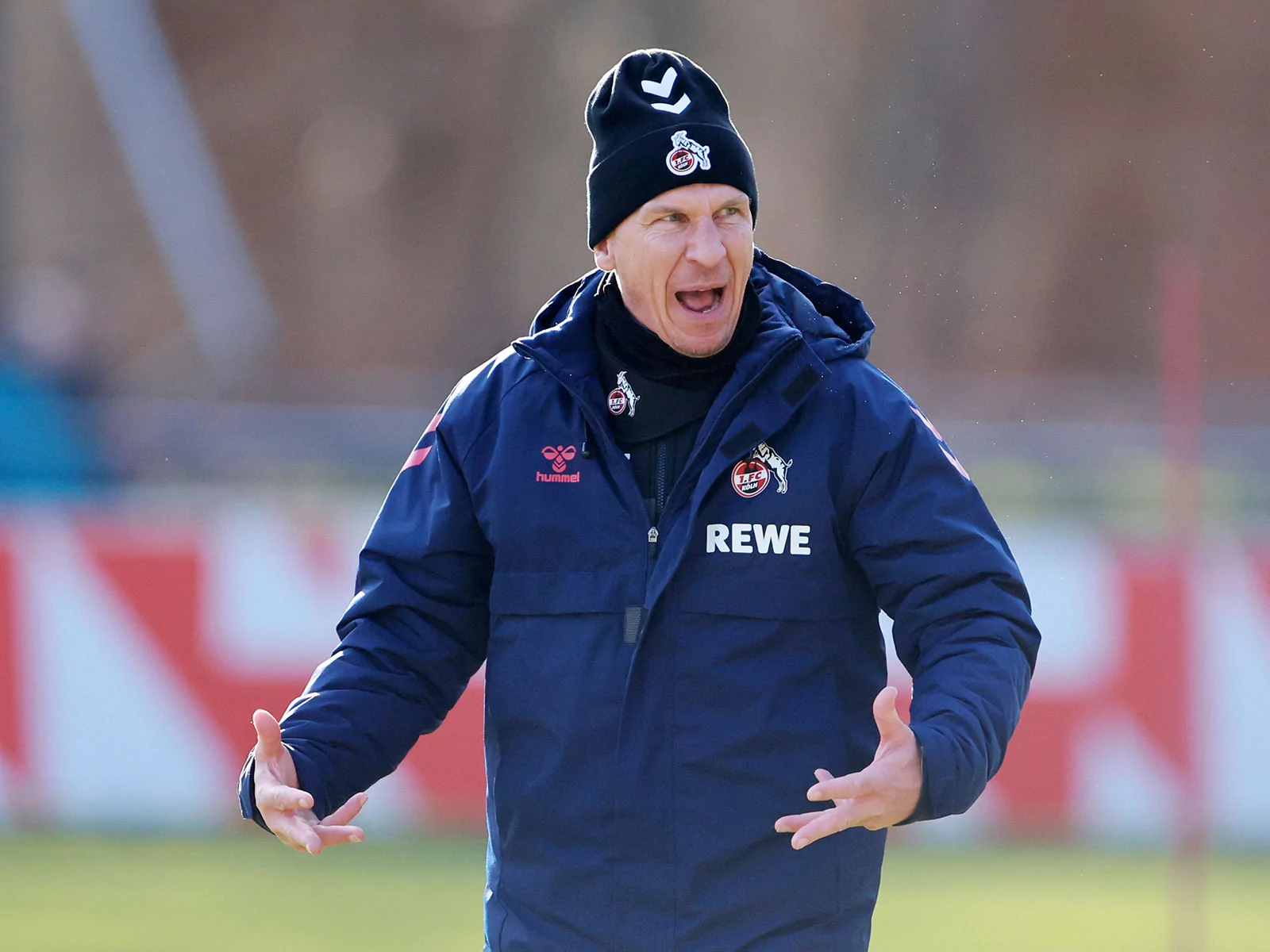 Gerhard Struber erklärt lautstark beim 1. FC Köln