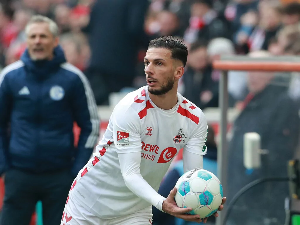 Leart Pacarada beim Spiel des 1. FC Köln