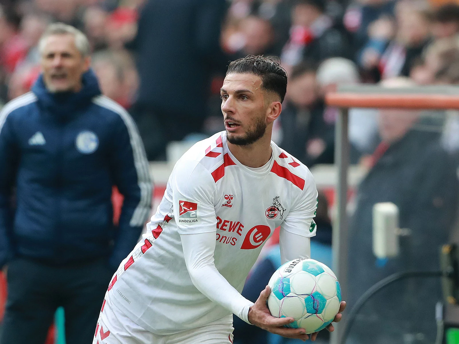 Leart Pacarada beim Spiel des 1. FC Köln