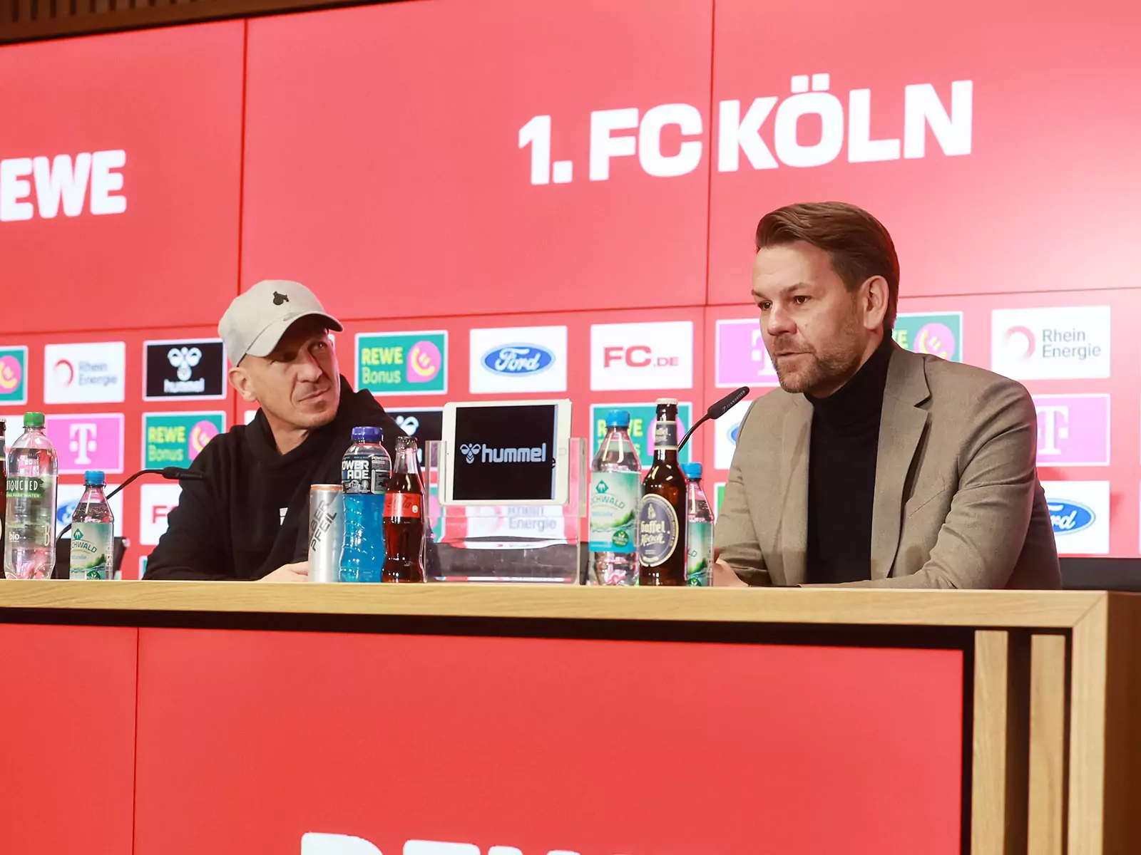 Gerhard STruber und Thomas Kessler bei der Pressekonferenz des 1. FC Köln