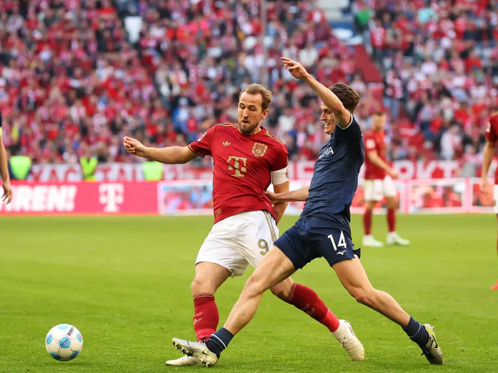 Tim Oermann im Duell mit Harry Kane