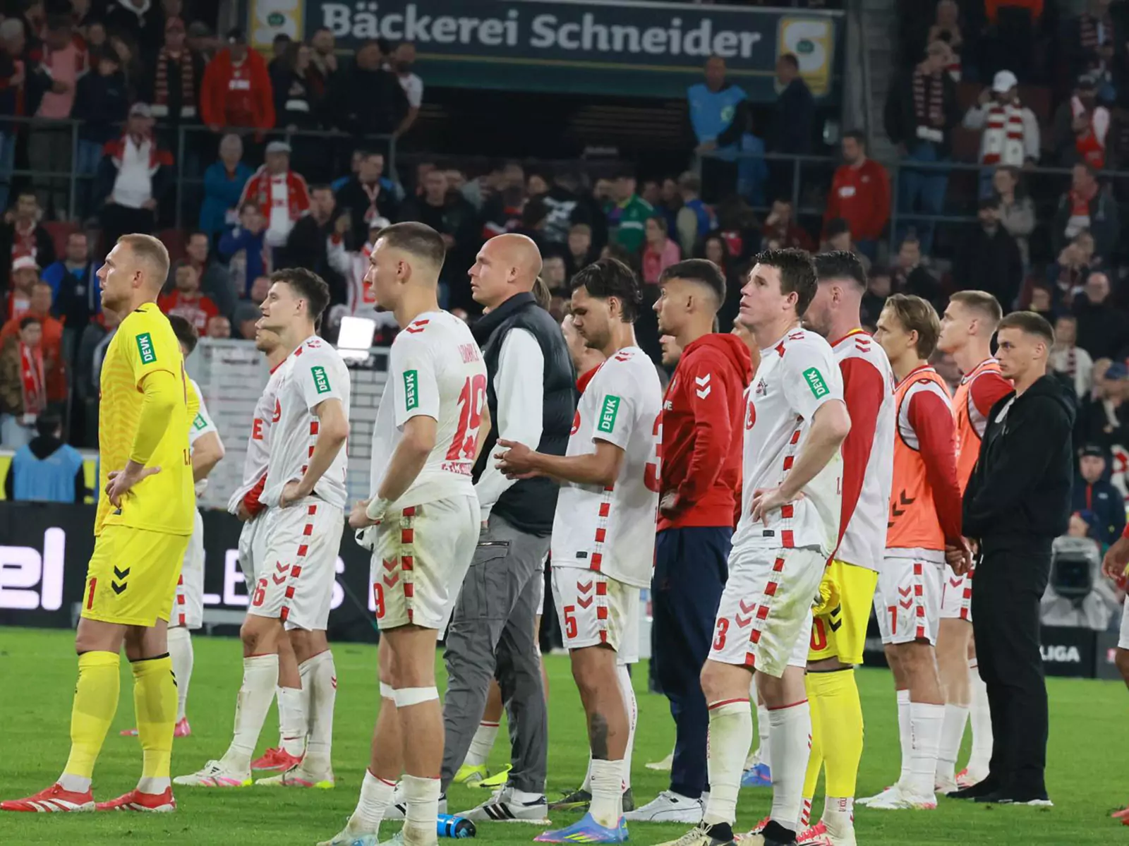 Enttäuschte Spieler des 1. FC Köln