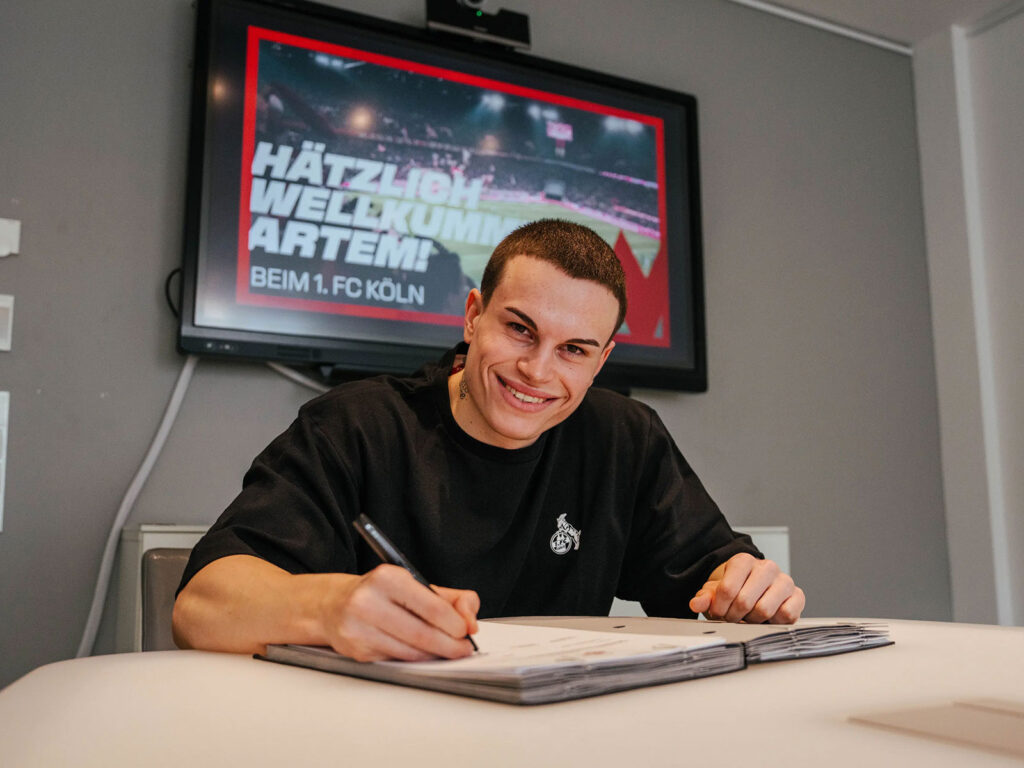Der 1. FC Köln hat Artem Belousov für die U21 verpflichtet.