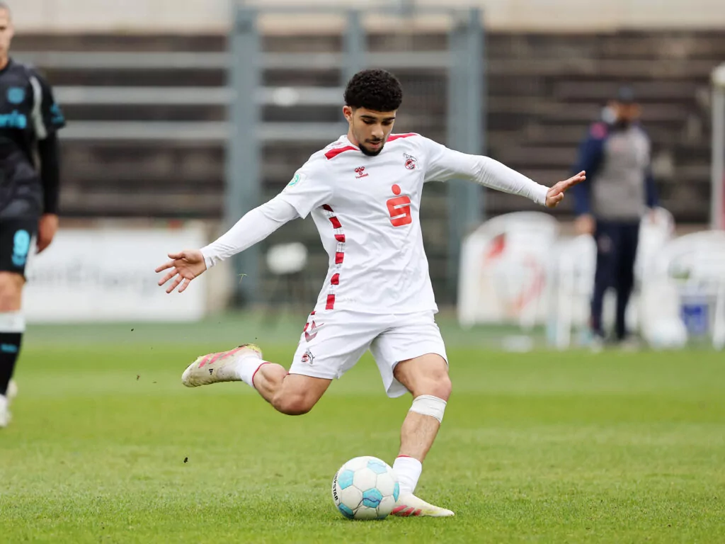 Fayssal Harchaoui beim Spiel der U19