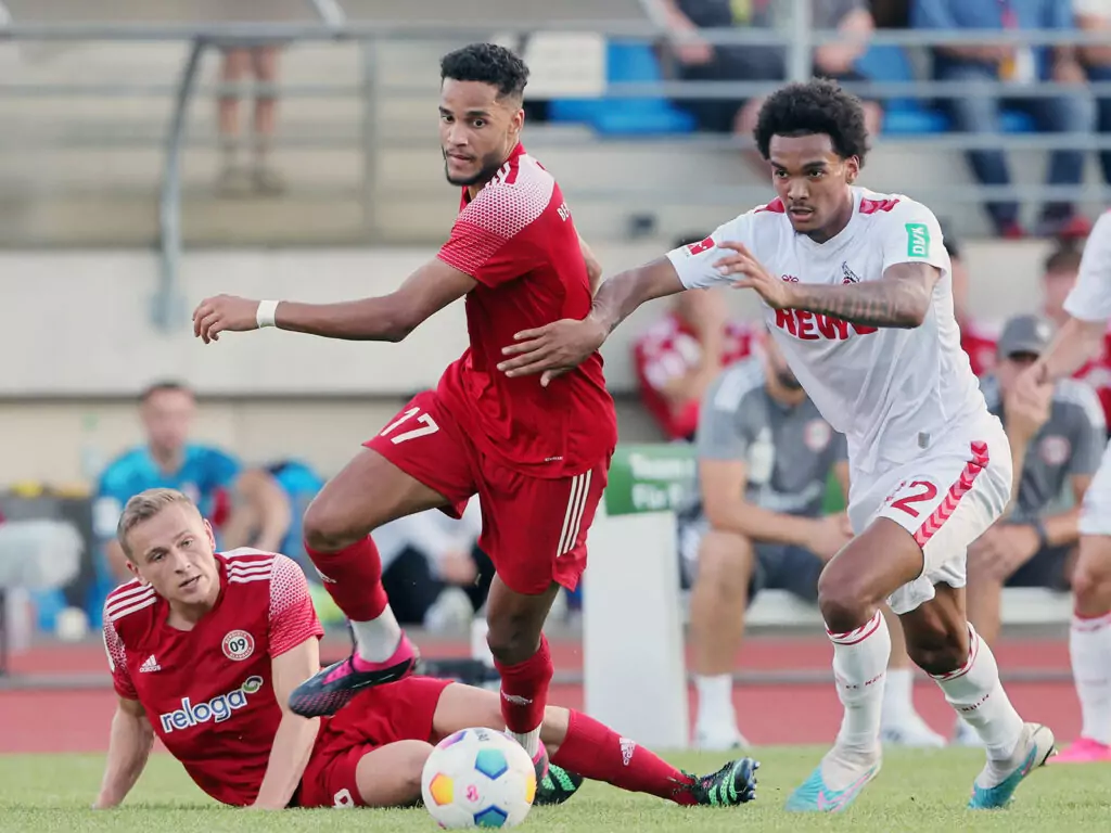 Testspiel des 1. FC Köln gegen Bergisch Gladbach
