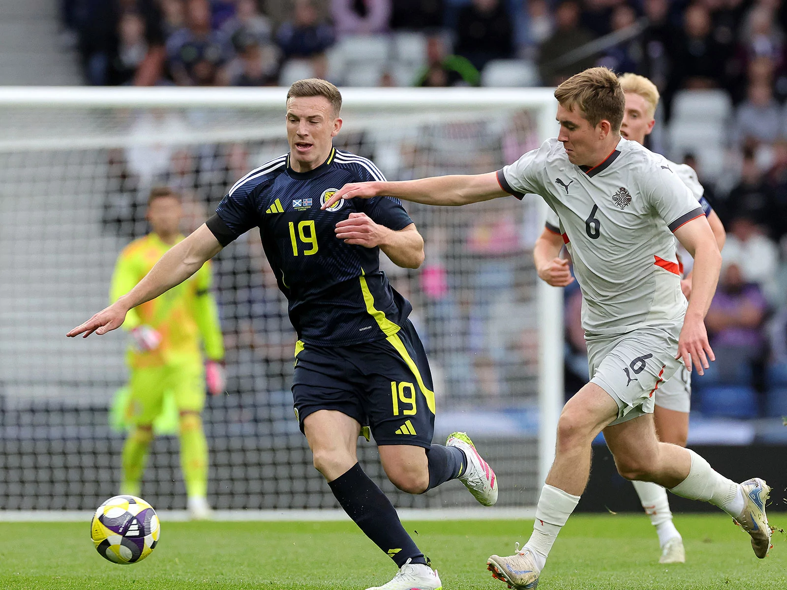 Islands Nationalspieler Isak Johannesson läuft künftig im Trikot des 1. FC Köln auf.
