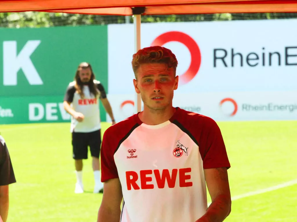 Sebastian Sebulonsen beim Training des 1. FC Köln