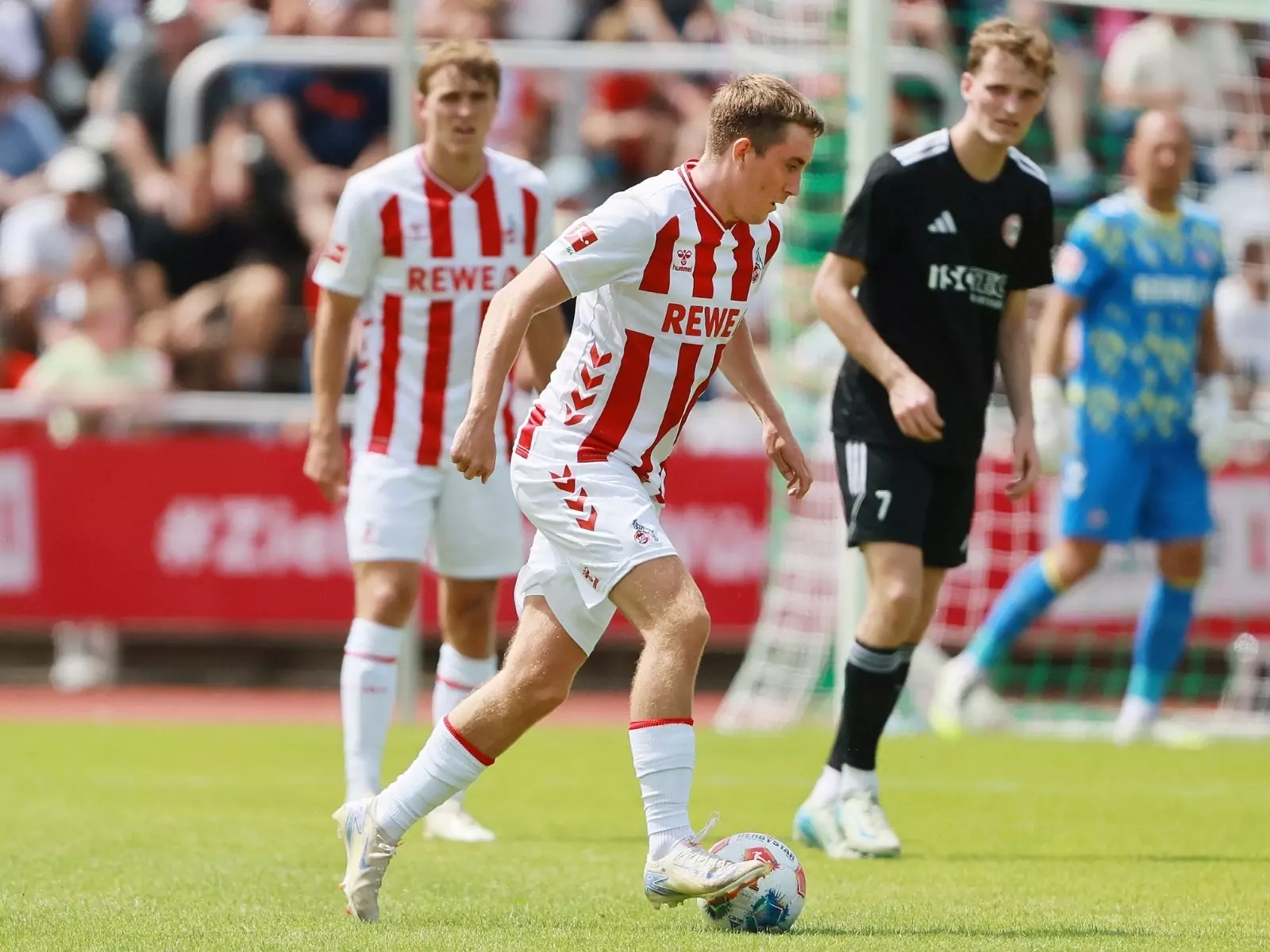 Isak Johannesson im Testspiel gegen Bergisch Gladbach