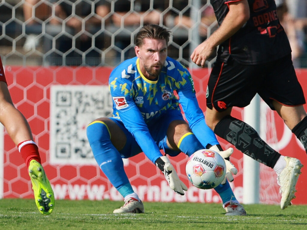 Ron-Robert Zieler im Test gegen Fortuna Köln