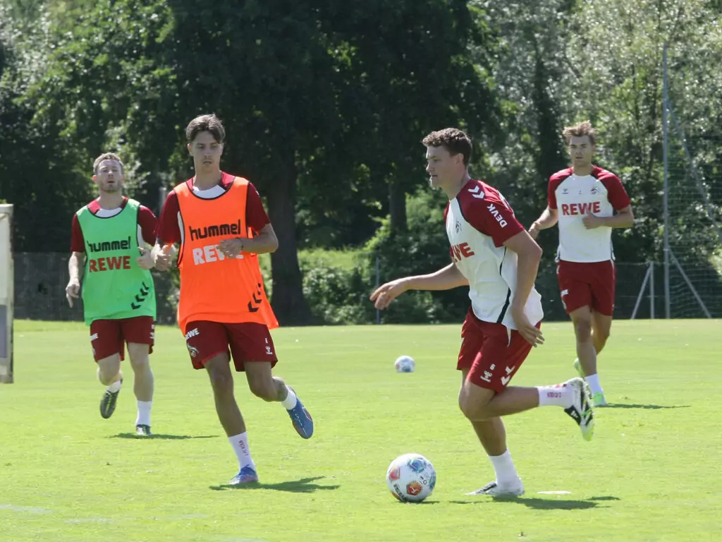 Eric Martel trainiert wieder mit dem Ball