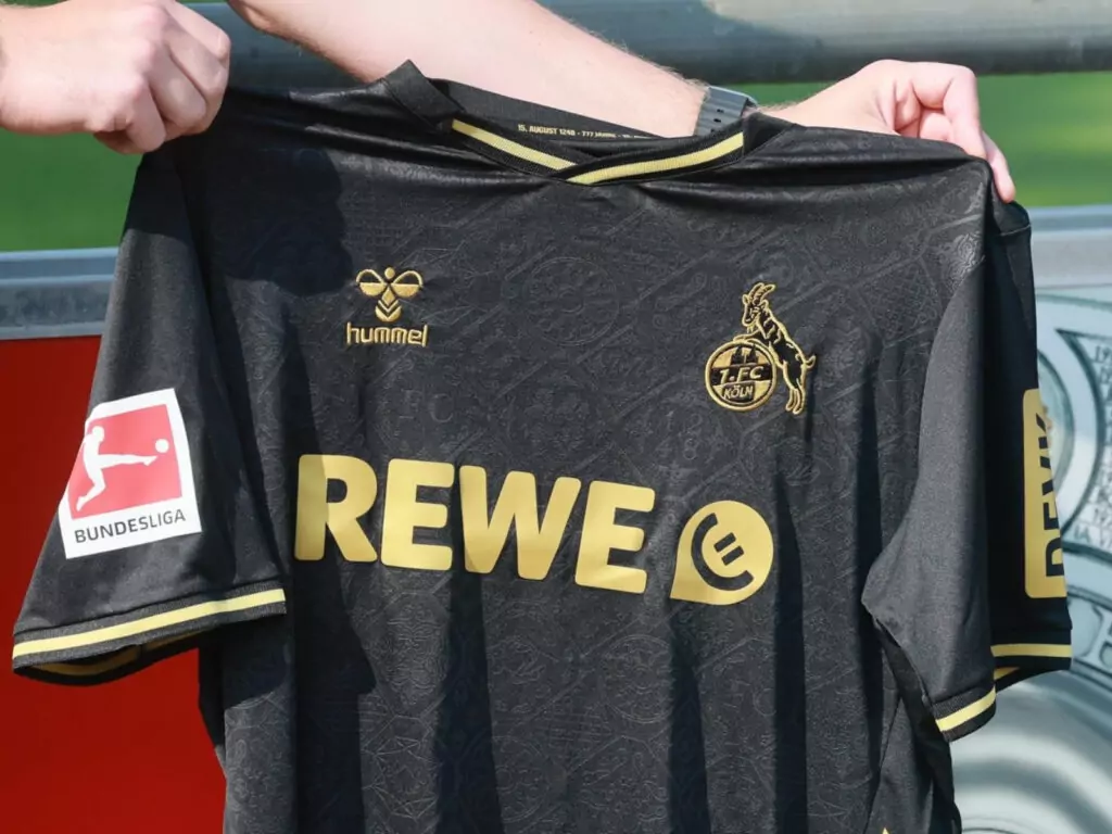 Das neue Ausweichtrikot des 1. FC Köln