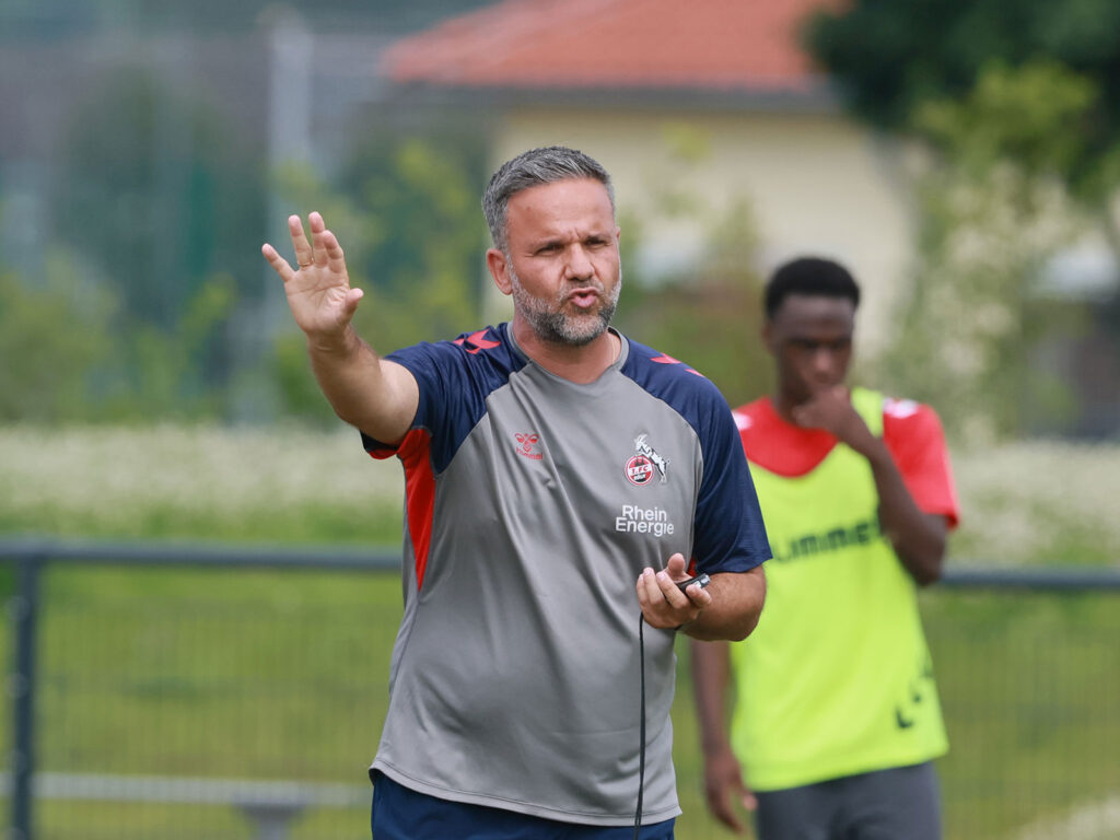 Evangelos Sbonias beim Training des 1. FC Köln