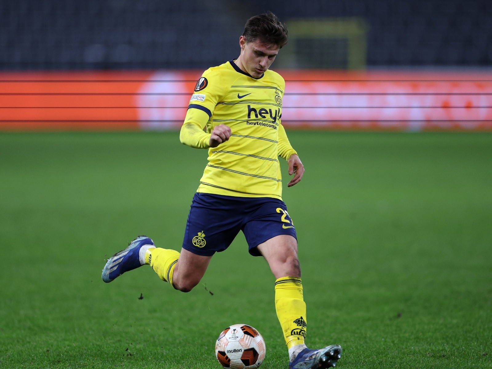OF Alessio Castro-Montes könnte zum 1. FC Köln wechseln (Foto: Dean Mouhtaropoulos/Getty Images)