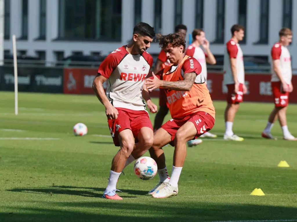 Cenk Özkacar im Duell mit Julian Pauli