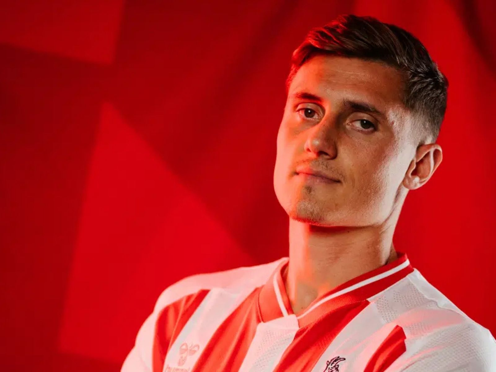 Alessio Castro-Montes hat beim FC unterschrieben
