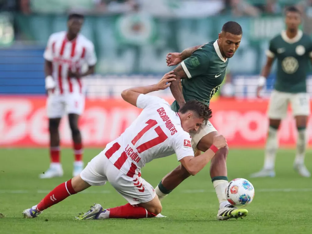 OF Alessio Castro-Montes im Spiel gegen den VfL Wolfsburg (Foto: Stuart Franklin/Getty Images)