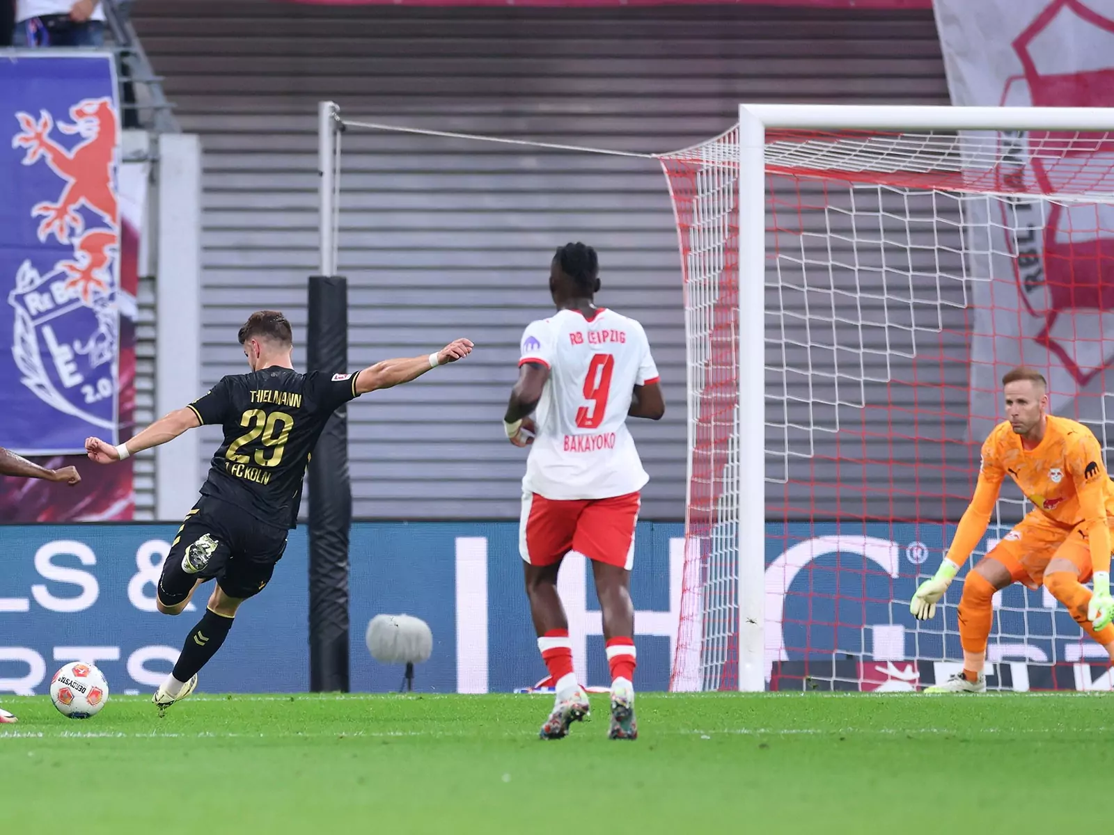 Jan Thielmann bei seinem Tor gegen RB Leipzig (Foto: Maja Hitij/Getty Images)