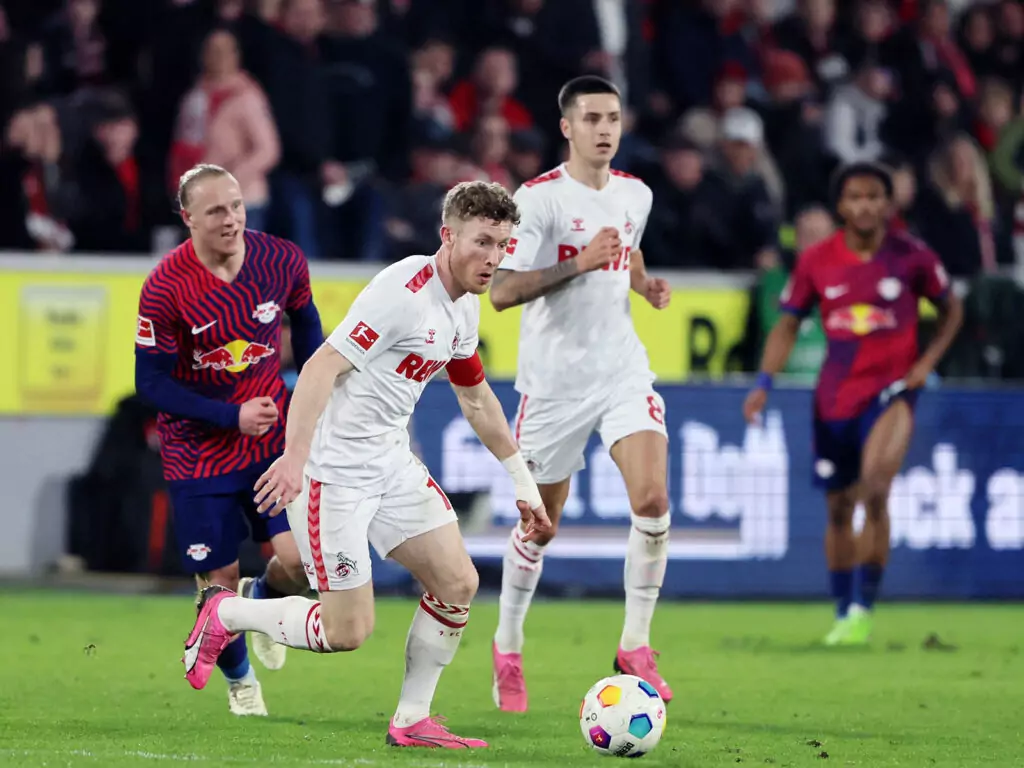 Florian Kainz im Duell gegen RB Leipzig
