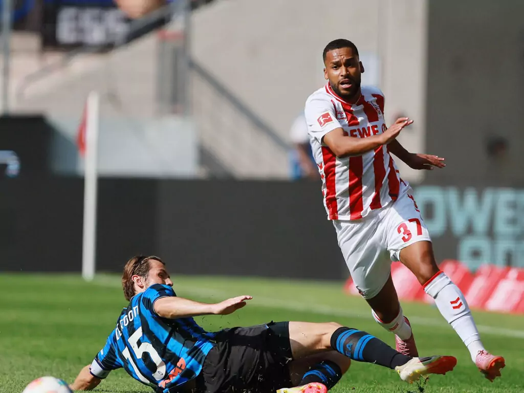 Linton Maina im Spiel gegen Atalanta Bergamo