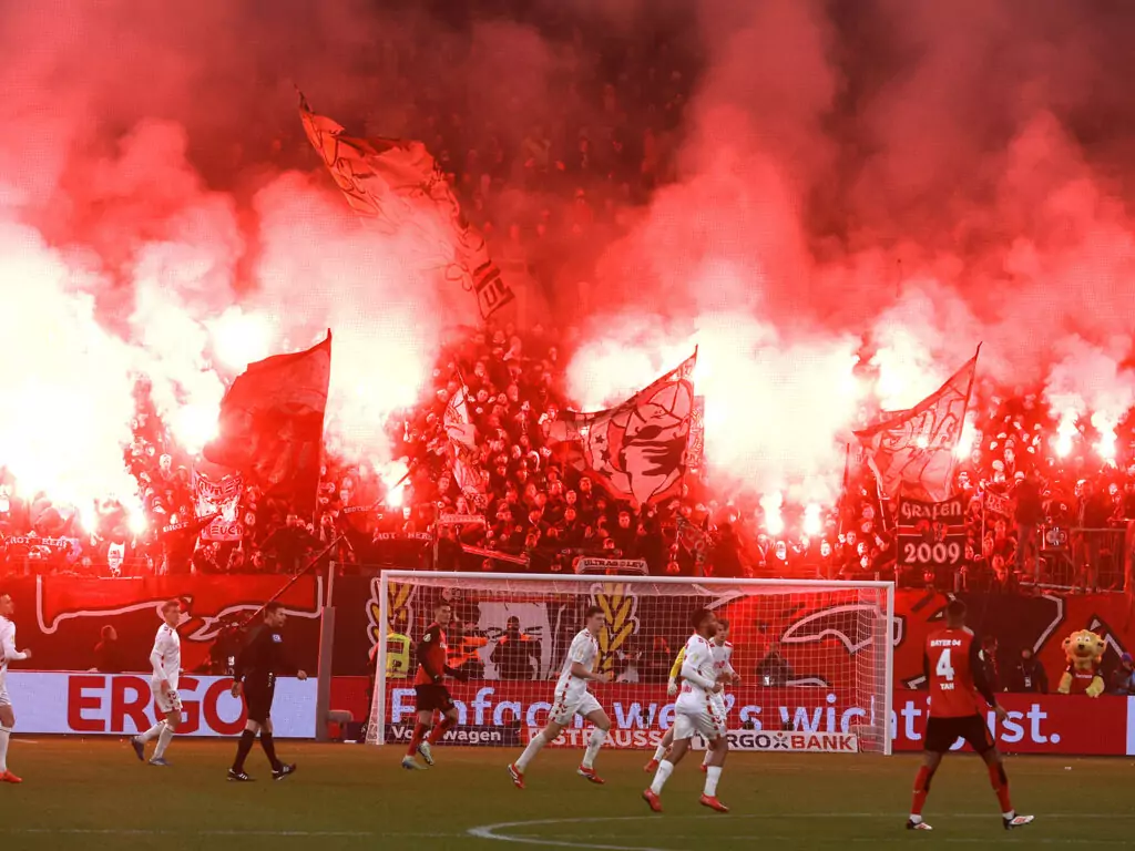 Pyrotechnik beim 1. FC Köln