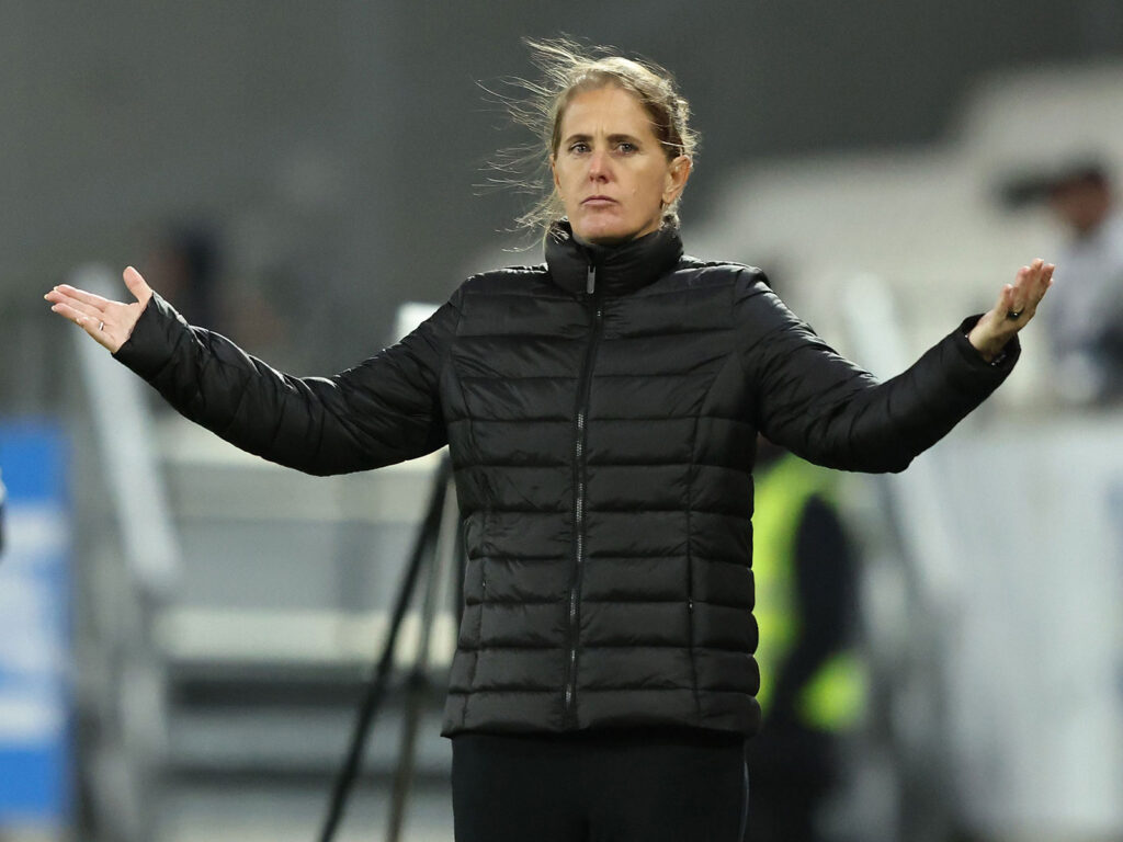 Britta Carlson bei einem Spiel der FC-Frauen