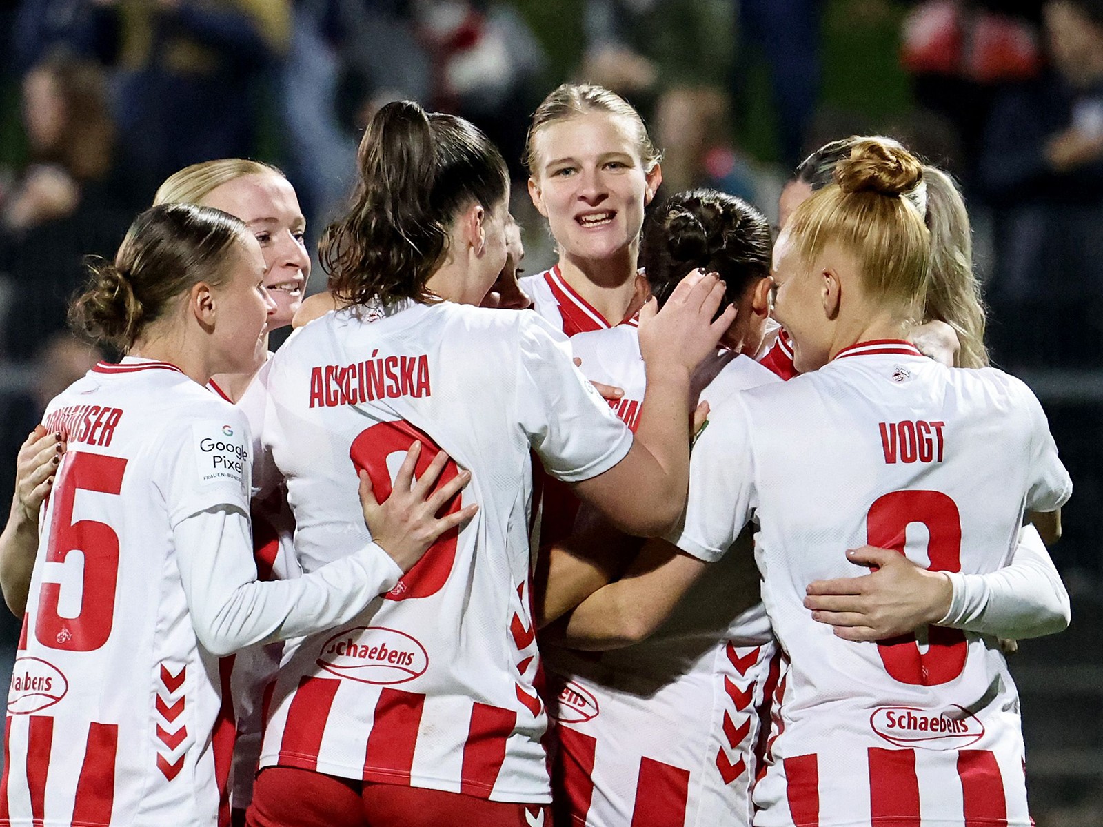 Jubel bei den Spielerinnen des 1. FC Köln