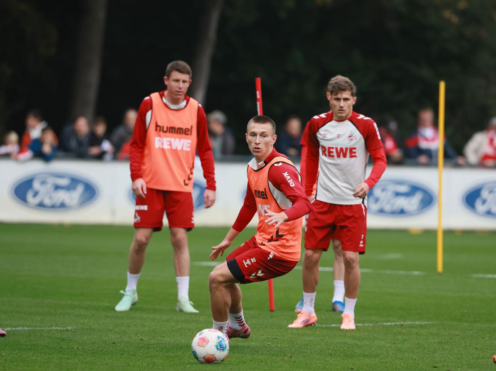 Kristoffer Lund beim Training des 1. FC Köln