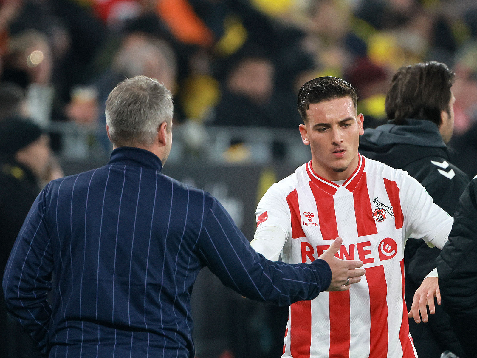 Ausgeschöpftes Wechselkontingent beim 1. FC Köln wird zum Netz-Thema