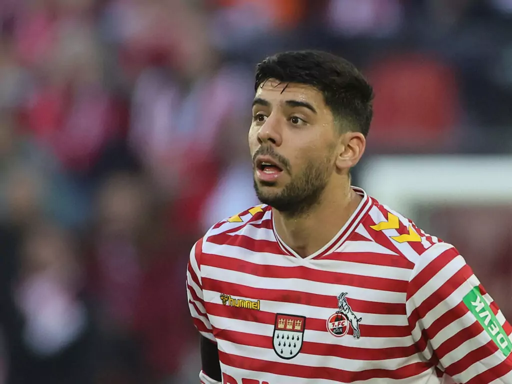 Cenk Özkacar beim Spiel des 1. FC Köln