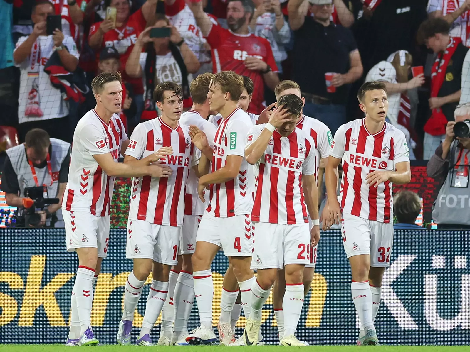Jubel bei den Spielern des 1. FC Köln