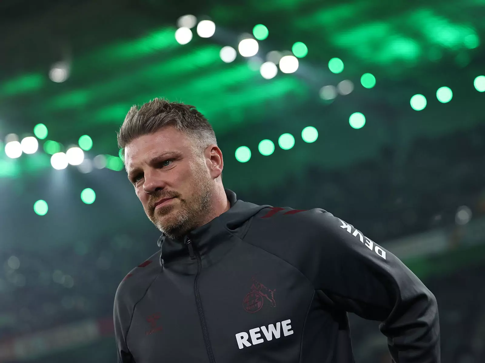 Lukas Kwasniok im Spiel des 1. FC Köln bei Borussia Mönchengladbach